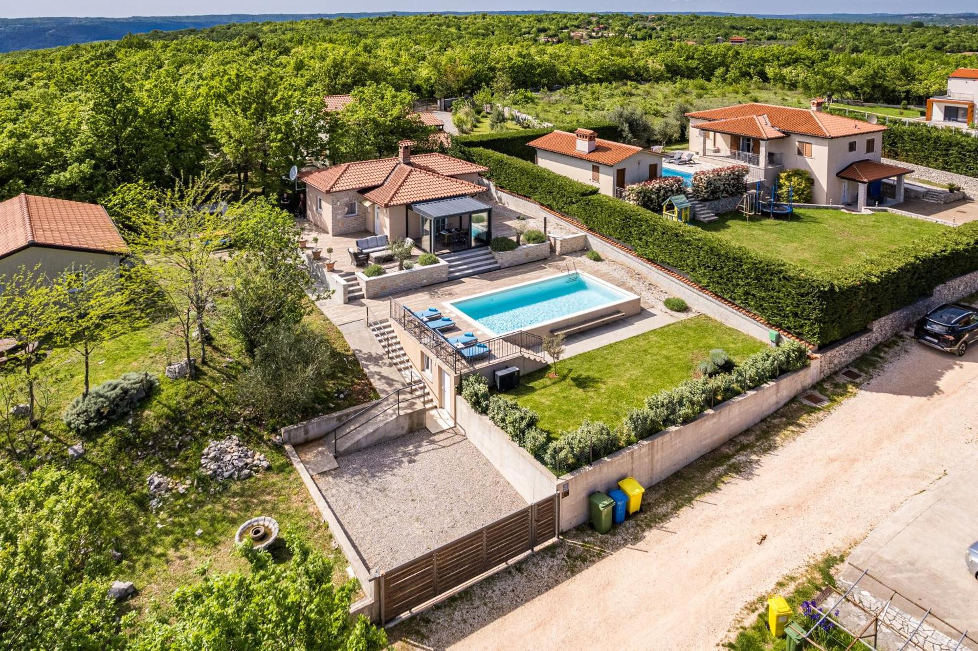 Villa Krasna Kuca à Labin  Extérieur photo